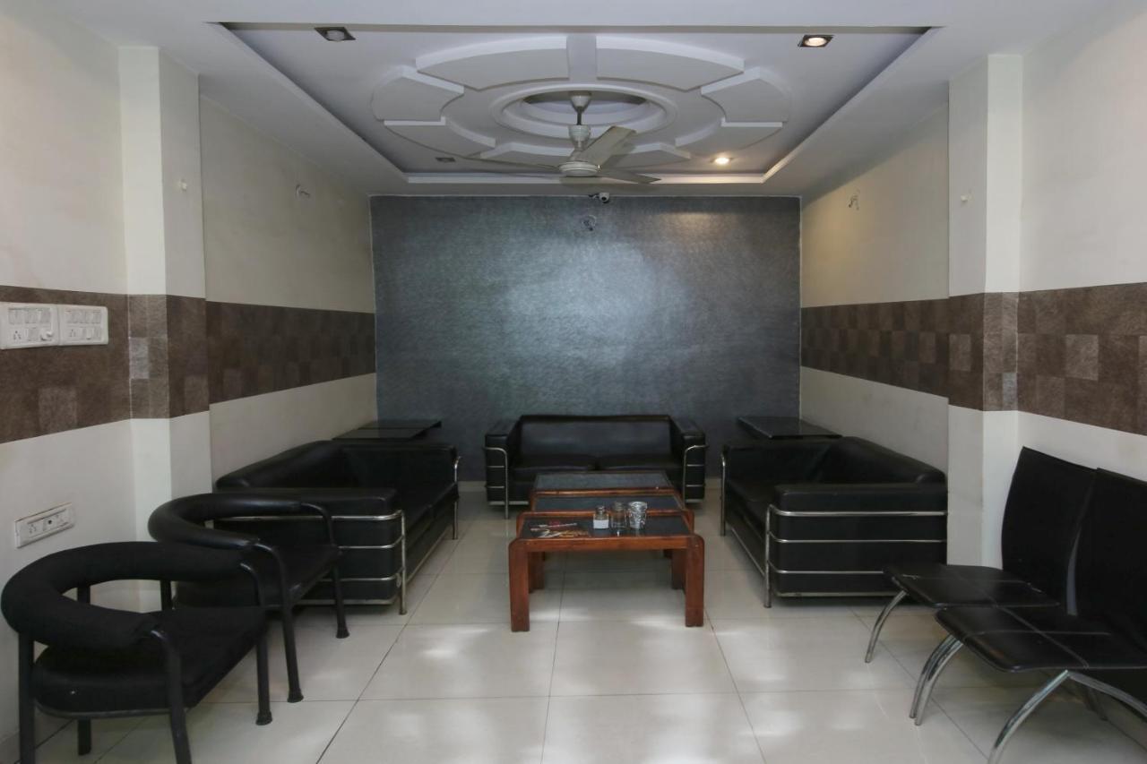 Oyo Hotel Shubhkamna Джабалпур Экстерьер фото